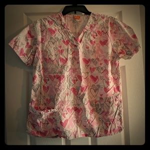 ICU heart scrub top